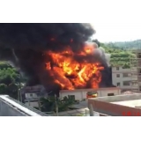 惠州一膠水加工廠爆炸1死1傷 附近門窗玻璃被震碎