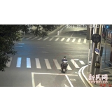 夜半竹竿“釣魚“老小區多戶失竊 滬警方提醒長假鎖好門窗
